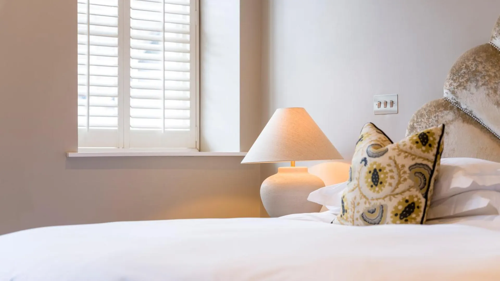 ****  The Kings Arms Hotel Christchurch  United Kingdom