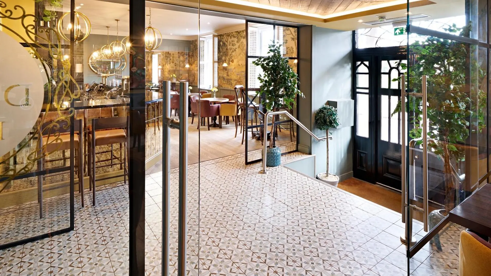 ****  Hotel The Kings Arms Christchurch  Wielka Brytania