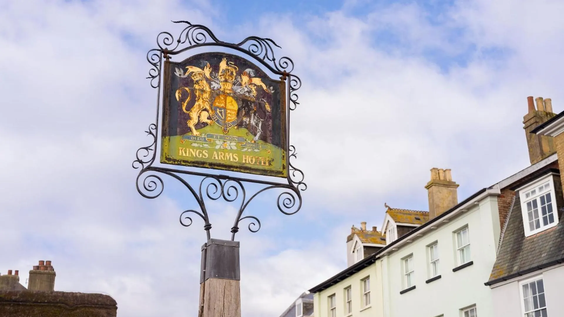 The Kings Arms Hotel Christchurch   Christchurch (Dorset)
